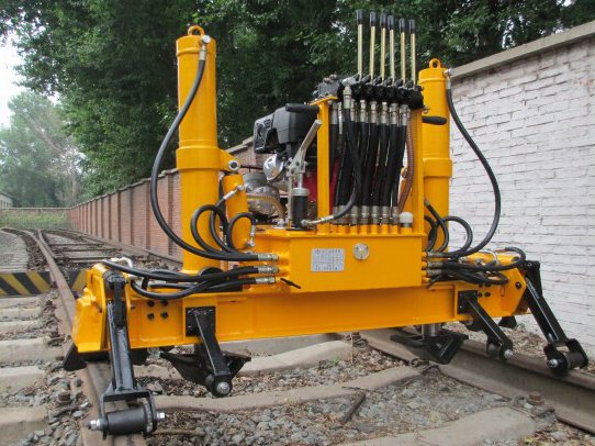 YQBJ-250型門式(shì)液壓起撥(bō)道機