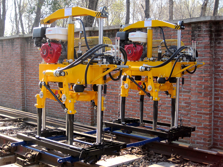 YD-22型(xing)液壓線路搗固機(ji)