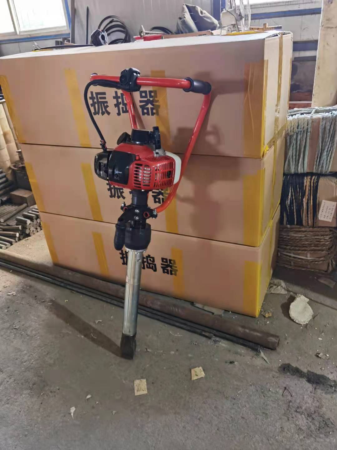 ND-4型手提式(shì)内燃搗固鎬(gǎo)