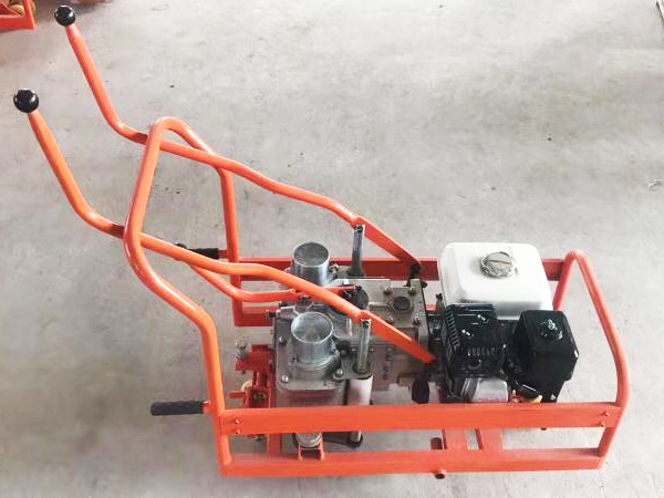 NLB-600型雙頭内(nei)燃螺栓扳手(shou) 