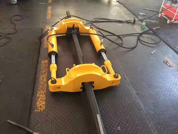 YLS-900型液(yè)壓拉伸機