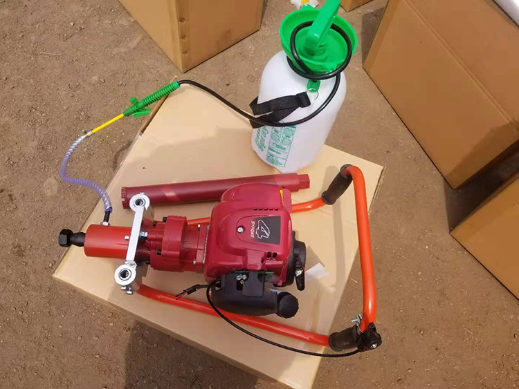 NLQ-45型内燃砼枕螺栓(shuān)鑽取機