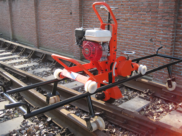 NCM-4.0型内燃(rán)道岔打磨(mo)機 