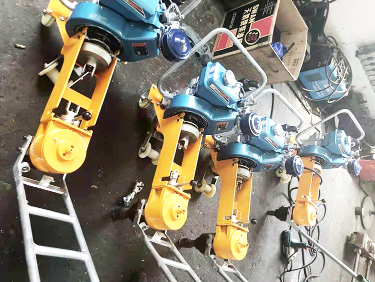 NLB-300型單(dan)頭内燃螺(luó)栓扳手 